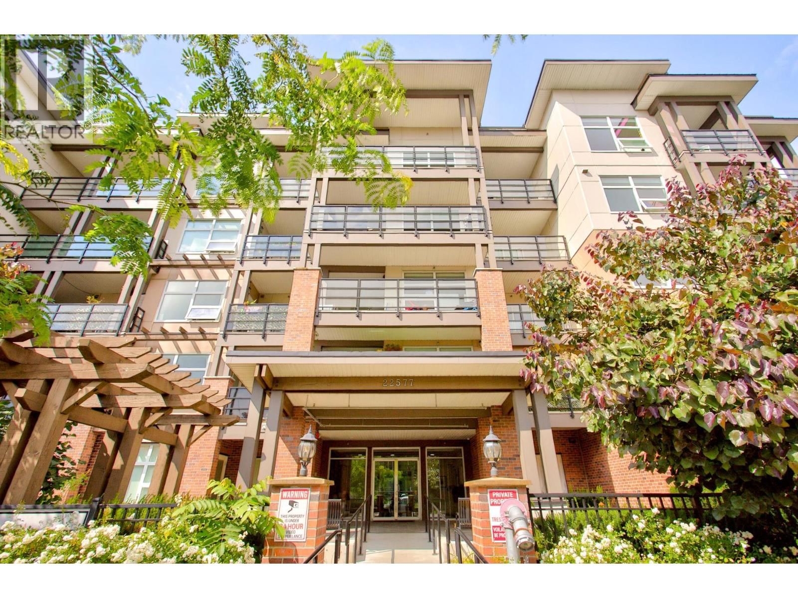 22577 ROYAL Crescent, Maple Ridge, British Columbia V2X 2M2