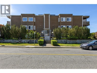 107 27TH Street | North Vancouver British Columbia | Slide Image Eighteen