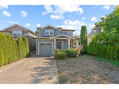 15568 RUSSELL Avenue | White Rock British Columbia | Slide Image Two