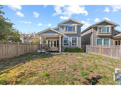 15568 RUSSELL Avenue | White Rock British Columbia | Slide Image Thirty-two