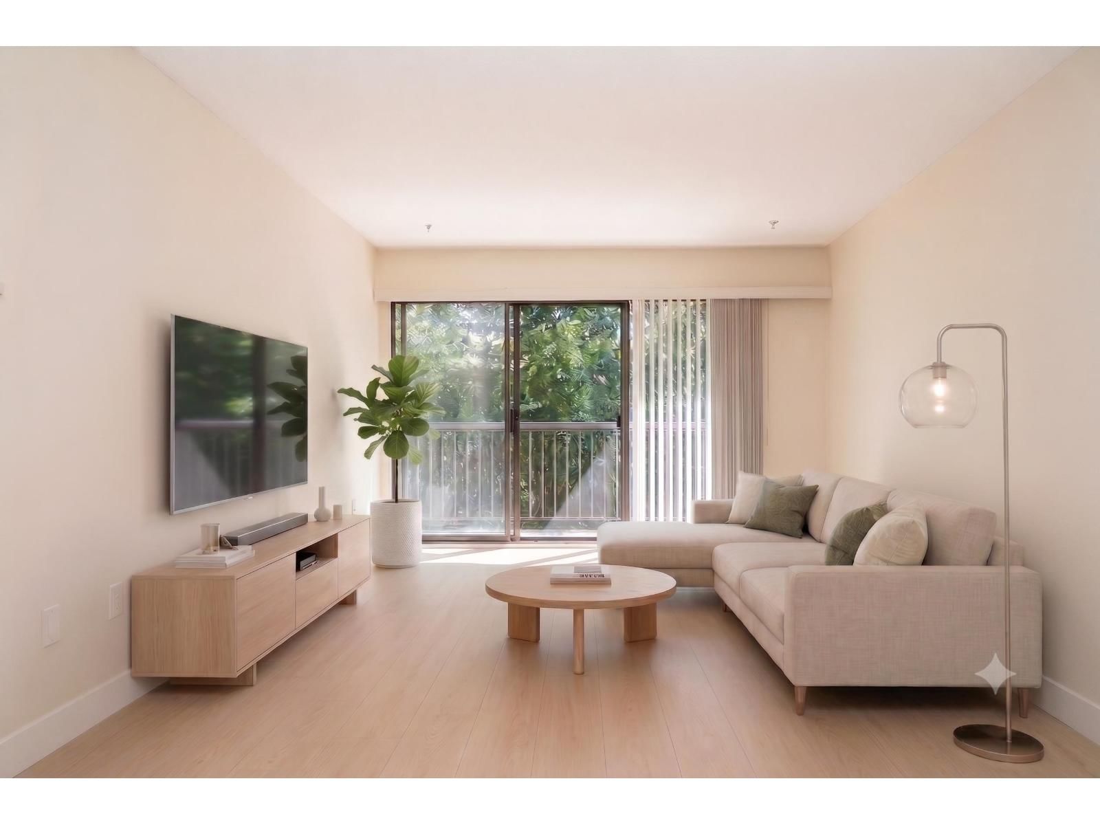 15020 NORTH BLUFF Road, White Rock, British Columbia V4B 5A4