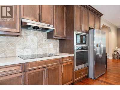 1353 HAMES Crescent | Coquitlam British Columbia | Slide Image Ten