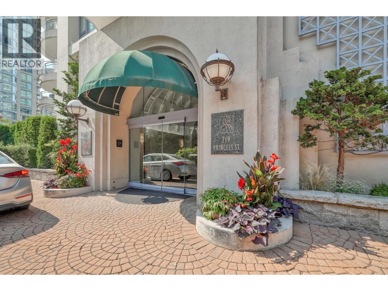 719 PRINCESS Street New Westminster British Columbia, V3M 6T9 - 2 Bedrooms Condo For Sale