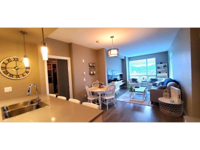 2242 WHATCOM Road | Abbotsford British Columbia | Slide Image Three
