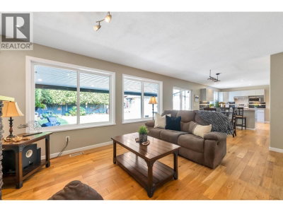 22765 126B Avenue | Maple Ridge British Columbia | Slide Image Eight