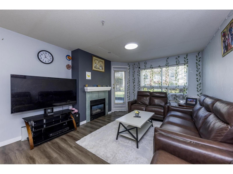 8068 120A Street Surrey British Columbia, V3W 3P3 - 1 Bedroom Condo For Sale