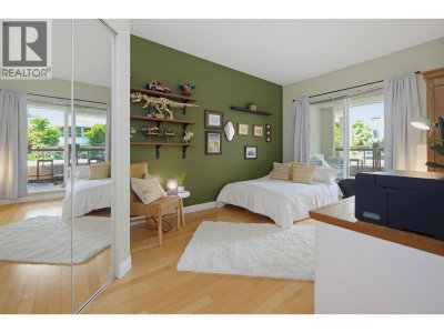 5735 HAMPTON Place | Vancouver British Columbia | Slide Image Twenty-one