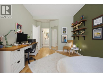 5735 HAMPTON Place | Vancouver British Columbia | Slide Image Twenty-two