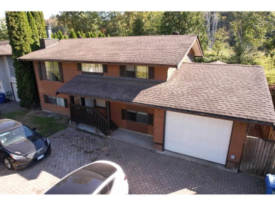 35368 WELLS GRAY Avenue | Abbotsford British Columbia | Slide Image Two