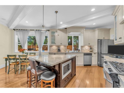 15305 29A Avenue | White Rock British Columbia | Slide Image Ten