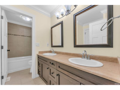 15305 29A Avenue | White Rock British Columbia | Slide Image Twenty