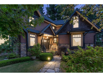 15305 29A Avenue | White Rock British Columbia | Slide Image Three