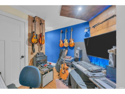 15305 29A Avenue | White Rock British Columbia | Slide Image Thirty