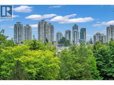 6611 SOUTHOAKS Crescent | Burnaby British Columbia | Slide Image Three