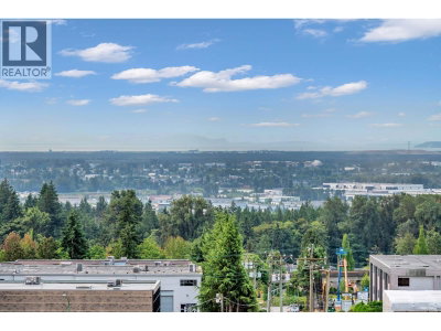 6611 SOUTHOAKS Crescent | Burnaby British Columbia | Slide Image Thirty