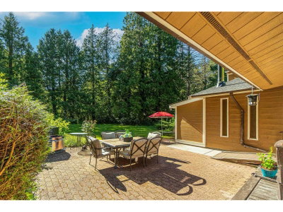 13425 WOODCREST Drive | Surrey British Columbia | Slide Image Eight