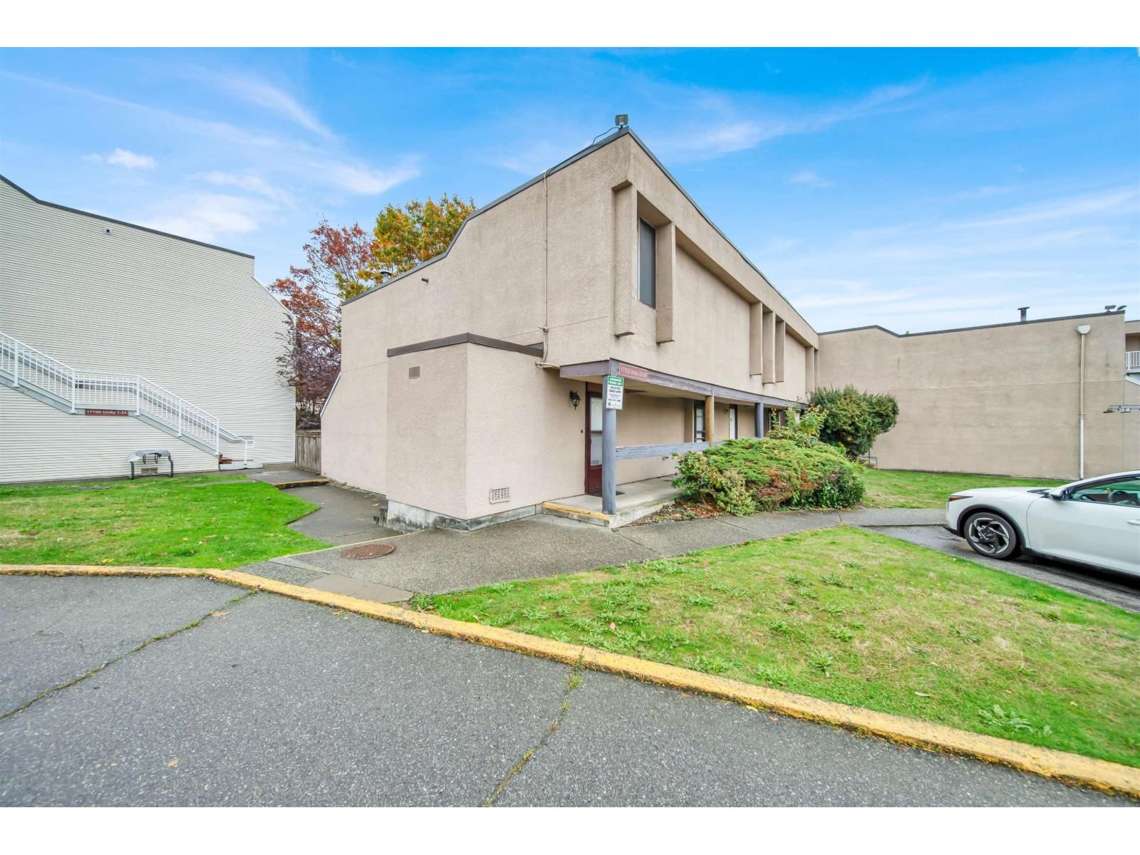 17702 60 Avenue, Surrey, British Columbia V3S 1V2