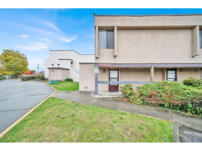 17702 60 Avenue | Surrey British Columbia | Slide Image Three