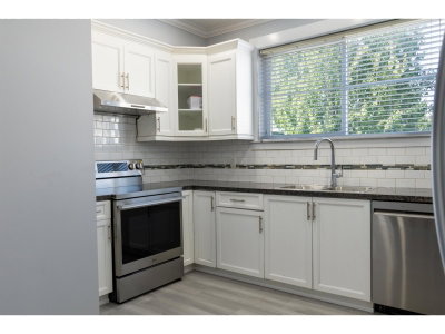 9405 121 Street | Surrey British Columbia | Slide Image Nine