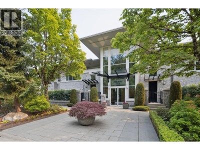 2210 CHIPPENDALE Road | West Vancouver British Columbia | Slide Image Two