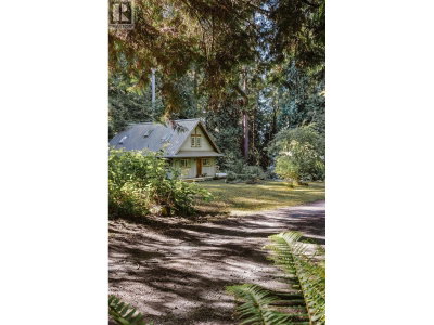 2867 LOWER Road | Roberts Creek British Columbia | Slide Image Thirty-seven