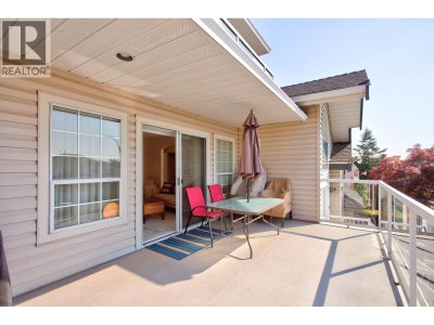 1252 DEWAR Way | Port Coquitlam British Columbia | Slide Image Twelve
