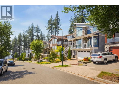 1408 STRAWLINE HILL Street | Coquitlam British Columbia | Slide Image Four
