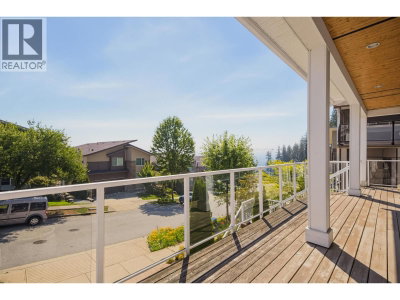 1408 STRAWLINE HILL Street | Coquitlam British Columbia | Slide Image Six