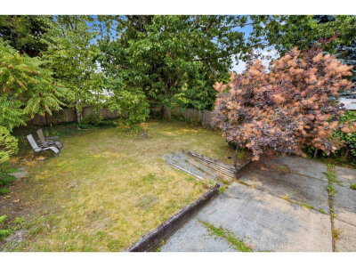 10235 158 Street | Surrey British Columbia | Slide Image Seventeen