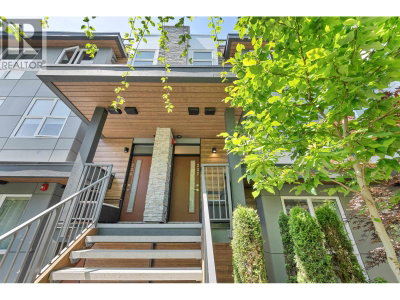 2060 CURLING Road | North Vancouver British Columbia | Slide Image Two