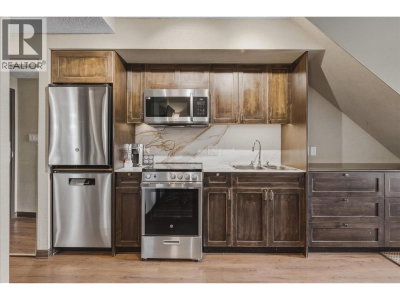4220 GATEWAY Drive | Whistler British Columbia | Slide Image Nine