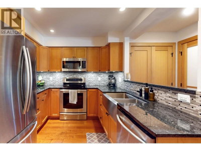 2556 SNOWRIDGE Crescent | Whistler British Columbia | Slide Image Six