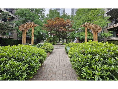 13321 102A Avenue | Surrey British Columbia | Slide Image Twelve