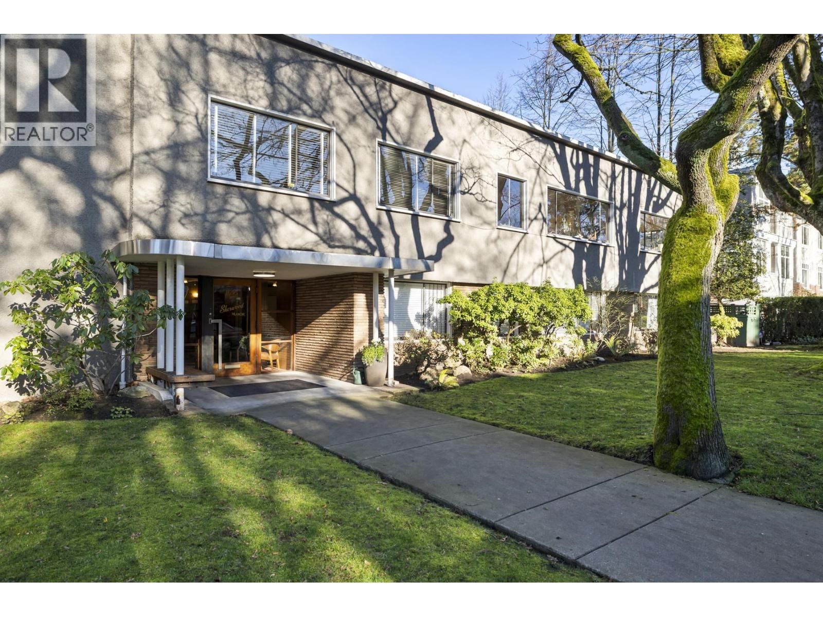 1695 10TH Avenue, Vancouver, British Columbia V6J 2A2