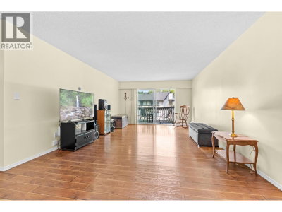 780 PREMIER Street | North Vancouver British Columbia | Slide Image Eight