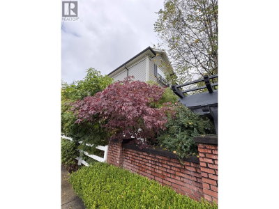2495 DAVIES Avenue | Port Coquitlam British Columbia | Slide Image Two