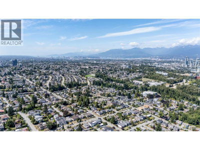 4757 BUXTON Street | Burnaby British Columbia | Slide Image Three