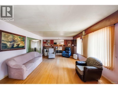 4757 BUXTON Street | Burnaby British Columbia | Slide Image Nine
