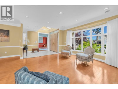 2498 22ND Avenue | Vancouver British Columbia | Slide Image Six