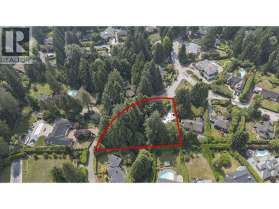 410 EASTCOT Road | West Vancouver British Columbia | Slide Image Ten
