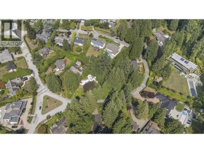410 EASTCOT Road | West Vancouver British Columbia | Slide Image Six