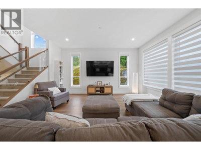 13532 BIRDTAIL Drive | Maple Ridge British Columbia | Slide Image Nine