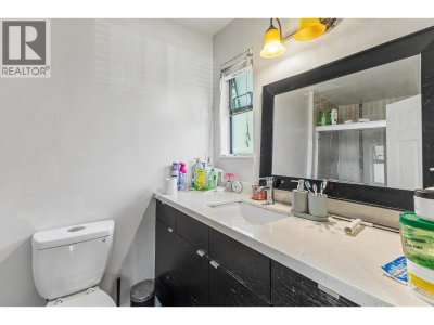 976 HOSMER Court | Coquitlam British Columbia | Slide Image Thirteen