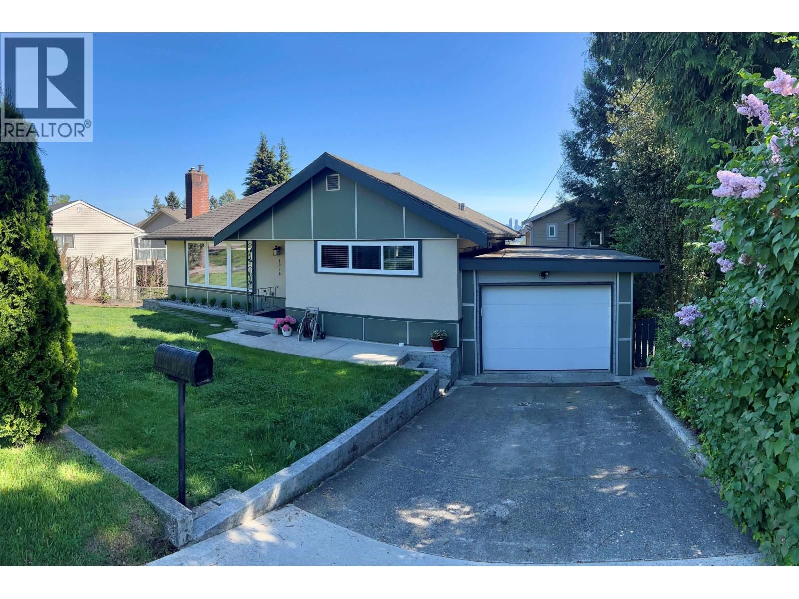 1314 THOMAS Avenue, Coquitlam, British Columbia V3K 2L5