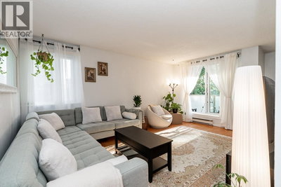 9541 ERICKSON Drive | Burnaby British Columbia | Slide Image Nine