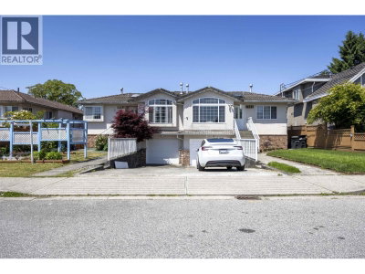 7523 17TH Avenue | Burnaby British Columbia | Slide Image Three