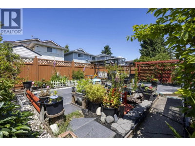7523 17TH Avenue | Burnaby British Columbia | Slide Image Five