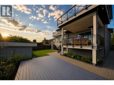 6860 HYCREST Drive | Burnaby British Columbia | Slide Image Thirty-seven