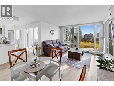 455 BEACH Crescent | Vancouver British Columbia | Slide Image Nine