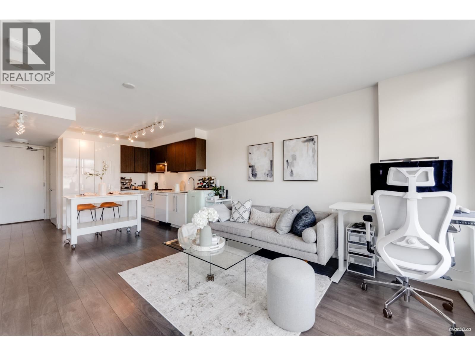188 AGNES Street, New Westminster, British Columbia V3L 0H6